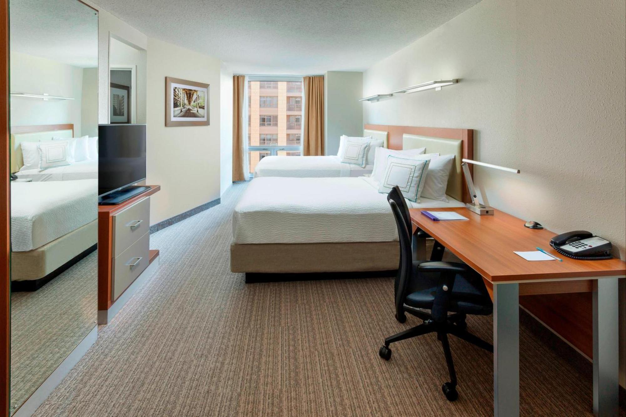 Springhill Suites Chicago Downtown/River North Exterior photo