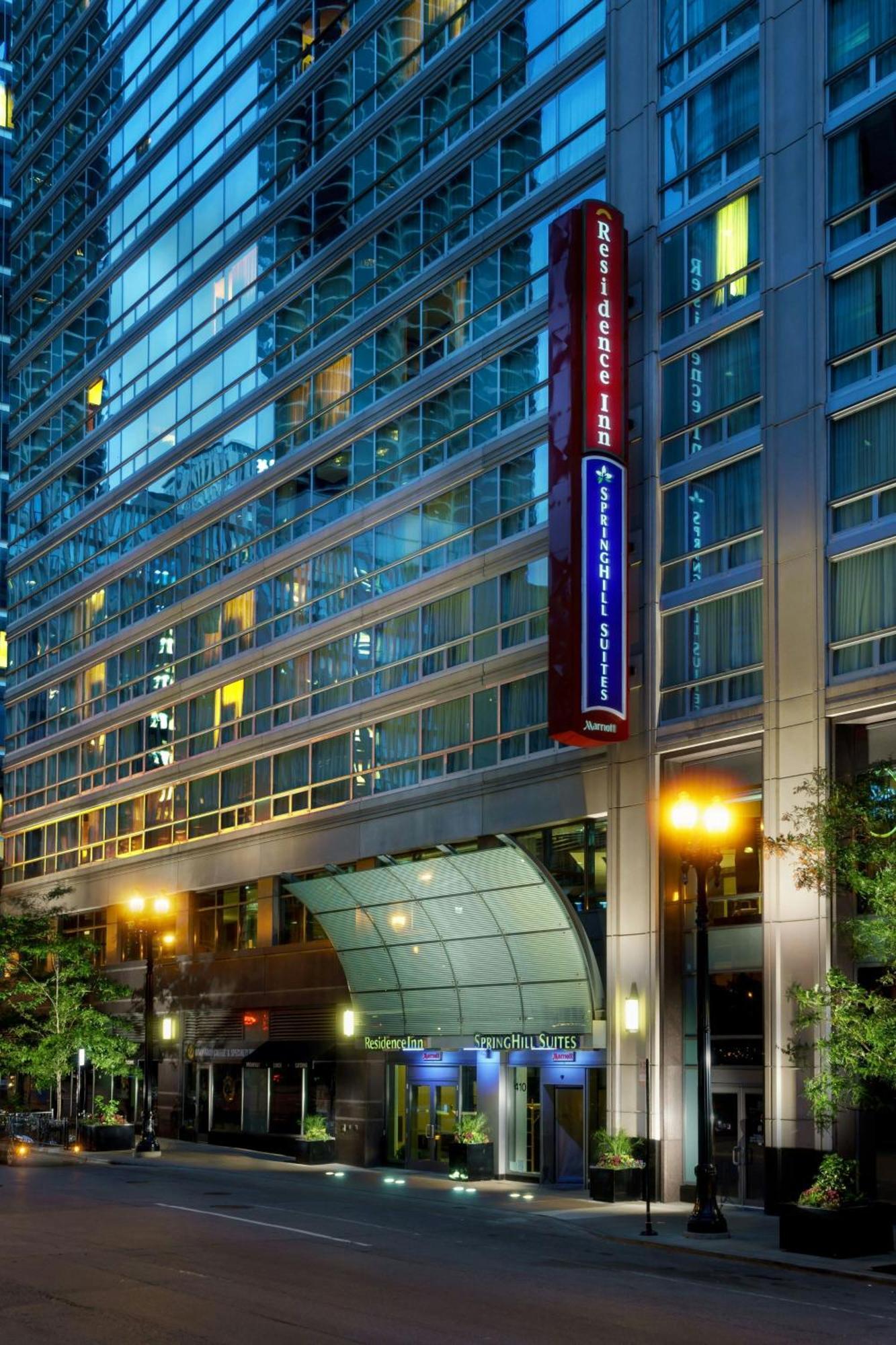 Springhill Suites Chicago Downtown/River North Exterior photo